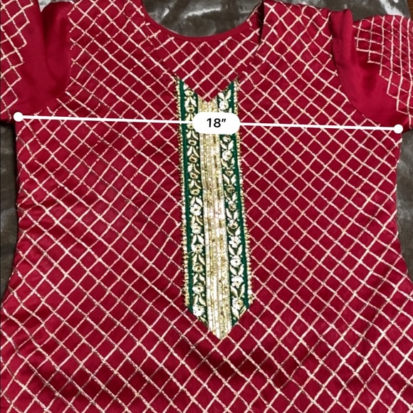 Pakistani Kameez and Loose pajama Outfit - Picture 9 of 12